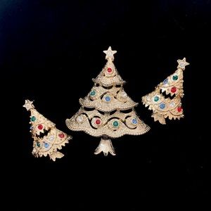 Vintage 60s J.J. Jonette Christmas Tree Brooch & Earrings Set